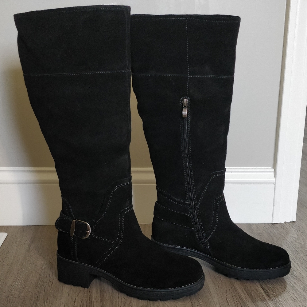 NEW Suede Leather Women's winter boots - size 7 (37)